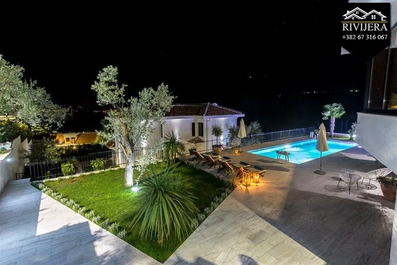 Prodaja, kuća, 323m², Đenovići, Herceg Novi