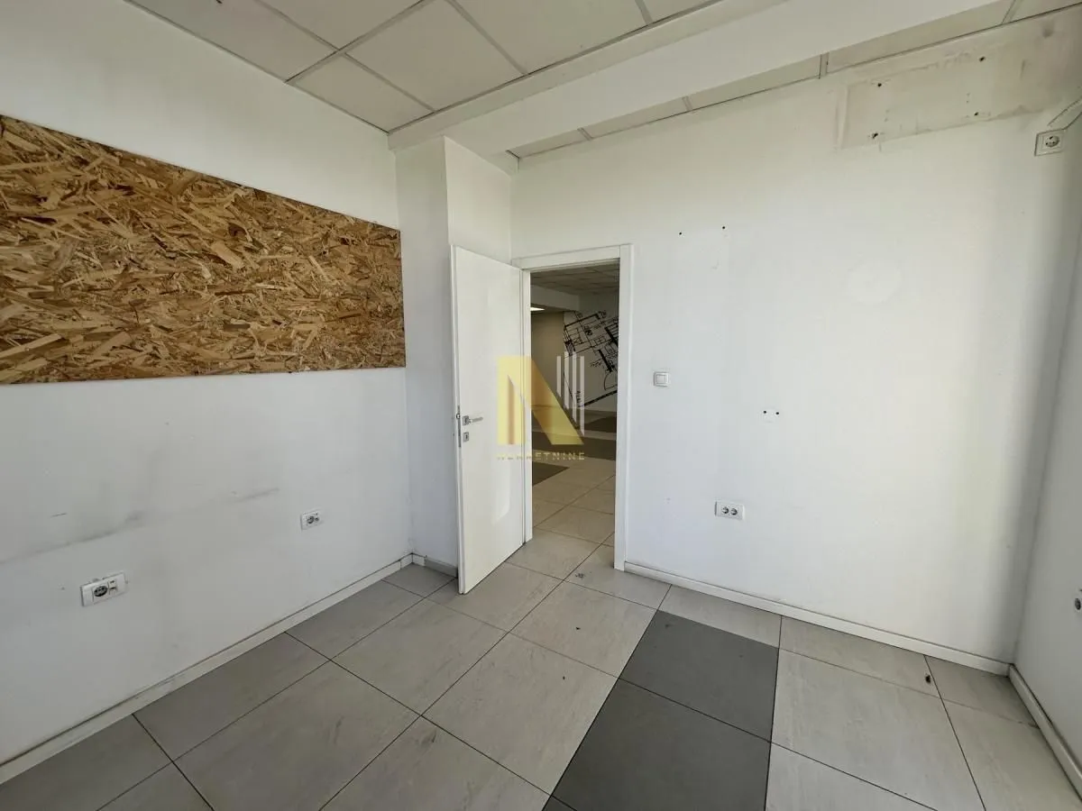 Rent, office space, 191m², Bulevar Evrope, Novi Sad Sve Podlokacije