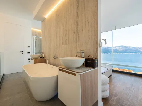 Izdavanje, jednosoban stan, 144m², Krašići, Tivat - image 34