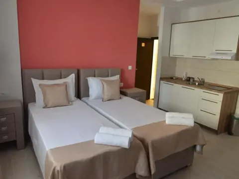 Prodaja, poslovni prostor, 239m², Tivat, Crna Gora - image 2