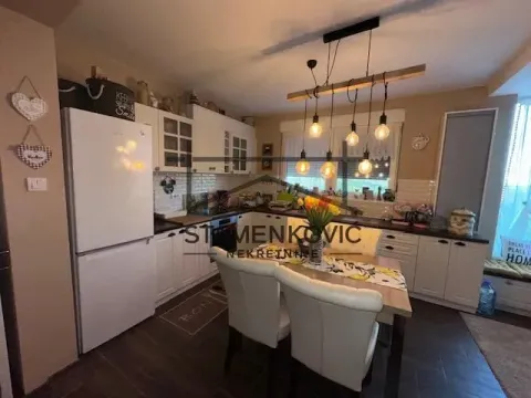 Sale, house, 250m², Čortanovci, Inđija - image 9