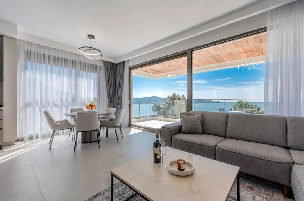 Izdavanje, dvosoban stan, 79m², Šušanj, Bar