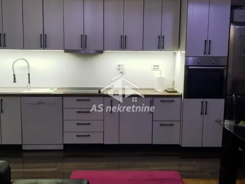 Izdavanje, trosoban stan, 55m², Crveni Krst, Beograd - image 5