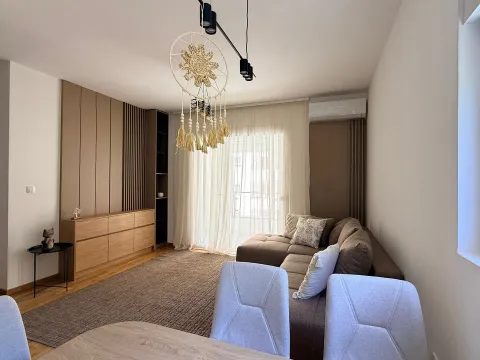Sale, one bedroom apartment, 43m², Bečići, Budva - image 1