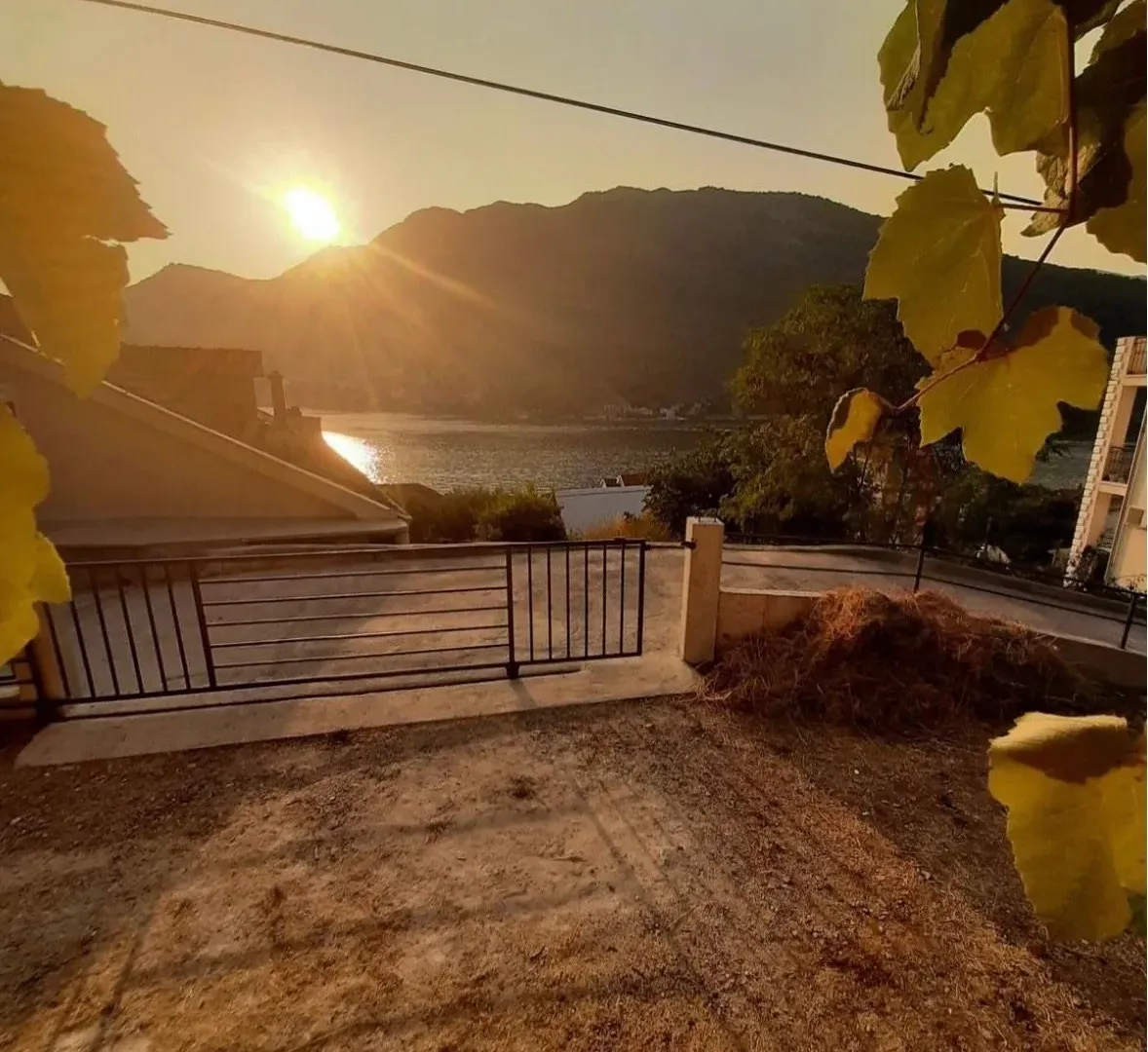 Prodaja, kuća, 156m², Lepetani, Tivat