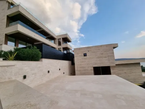 Prodaja, kuća, 490m², Tivat, Crna Gora - image 5