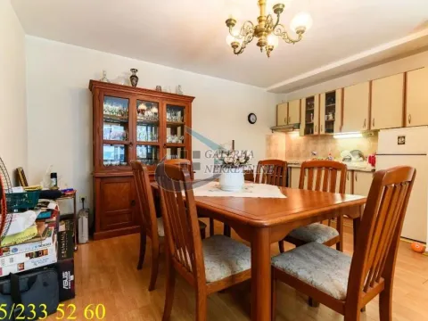 Prodaja, kuća, 300m², Dušanovac, Voždovac Sve Podlokacije - image 27