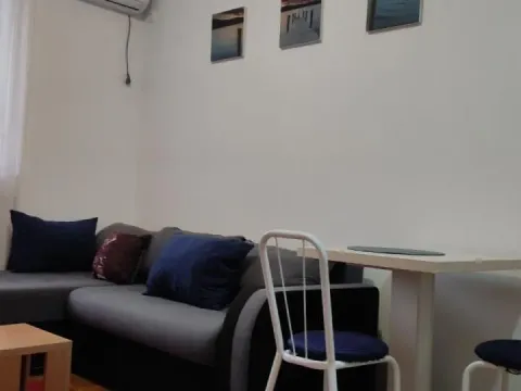 Izdavanje, garsonjera, 24m², Centar, Novi Sad - image 2