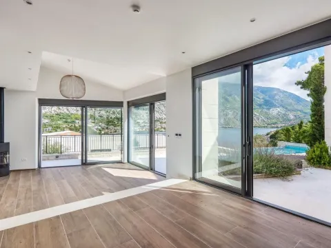 Sale, house, 456m², Prčanj, Kotor - image 3
