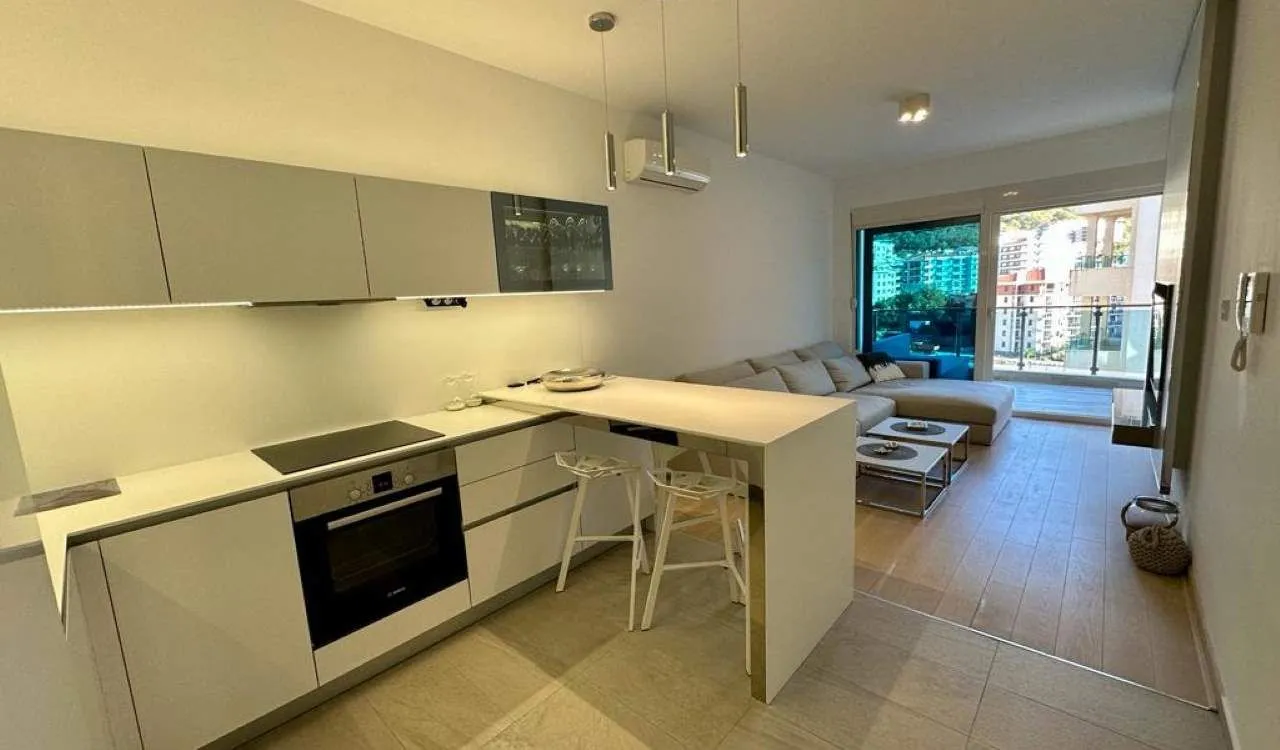 Sale, two bedroom apartment, 58m², Bečići, Budva