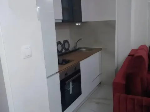 Izdavanje, dvosoban stan, 60m², Centar, Budva - image 8