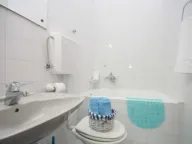 Izdavanje, jednosoban stan, 20m², Budva, Crna Gora - image 7