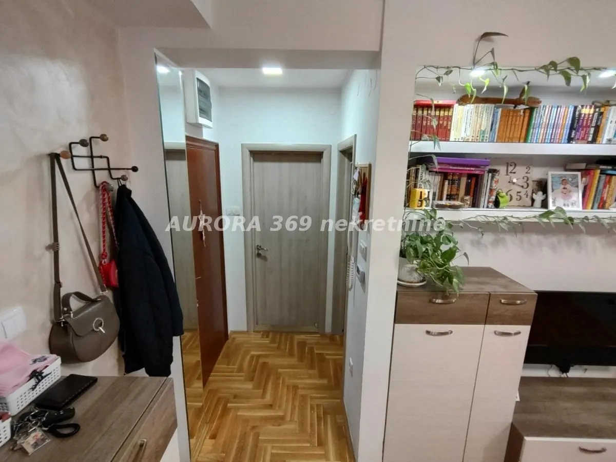Prodaja, jednosoban stan, 42m², Grbavica, Novi Sad Sve Podlokacije
