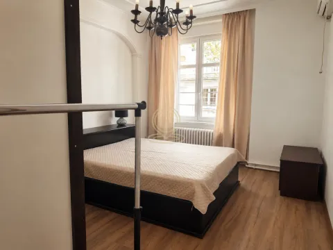 Izdavanje, trosoban stan, 65m², Stari Grad, Beograd - image 5