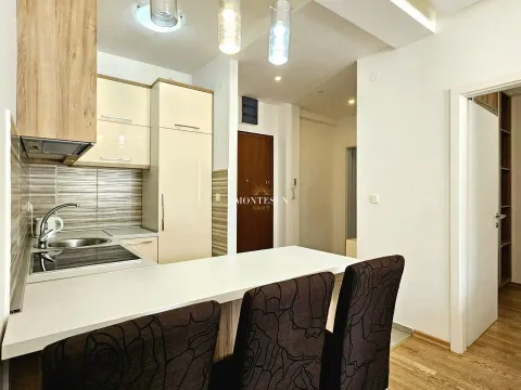 Izdavanje, jednosoban stan, 41m², Centar, Budva - image 3
