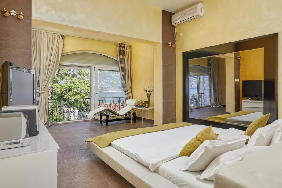 Prodaja, kuća, 350m², Kotor, Crna Gora