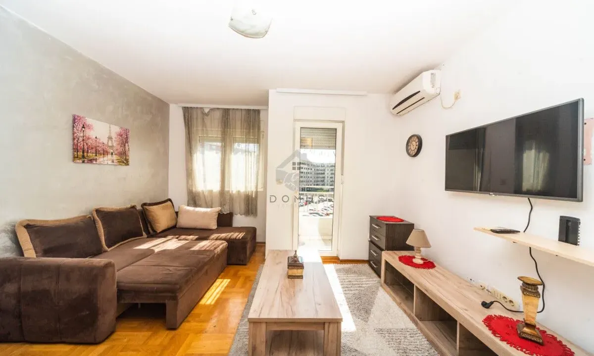 Rent, studio apartment, 28m², Stari Aerodrom, Podgorica
