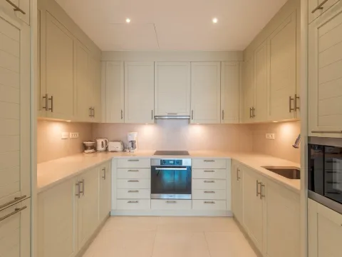 Izdavanje, dvosoban stan, 148m², Porto Montenegro, Tivat - image 7