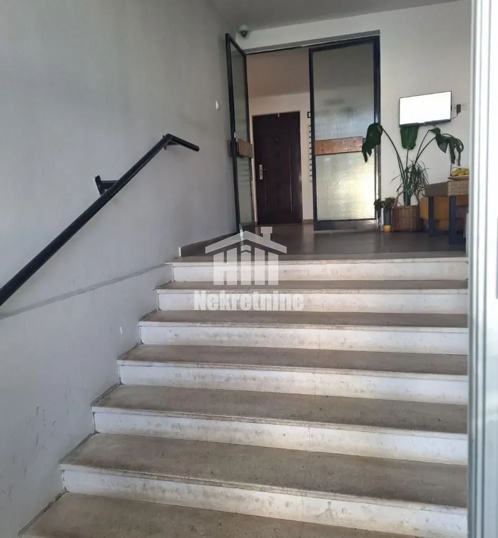 Prodaja, trosoban stan, 78m², Zemun Sve Podlokacije, Beograd
