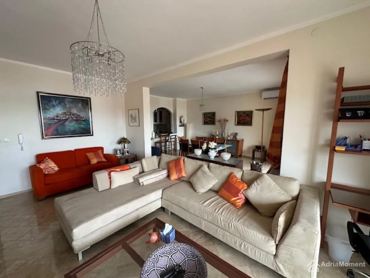 Sale, four bedroom apartment, 170m², Pržno, Budva