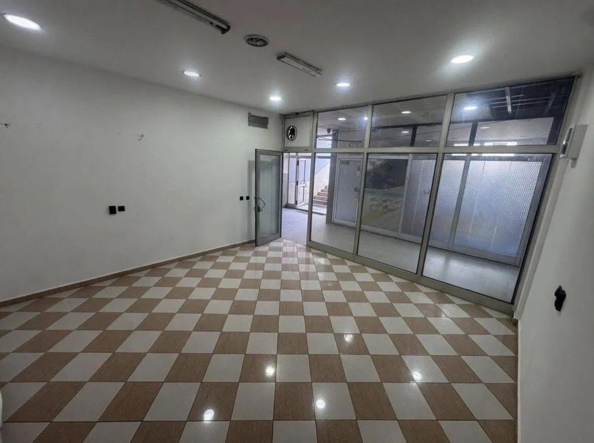 Prodaja, poslovni prostor, 28m², Pobrežje, Podgorica