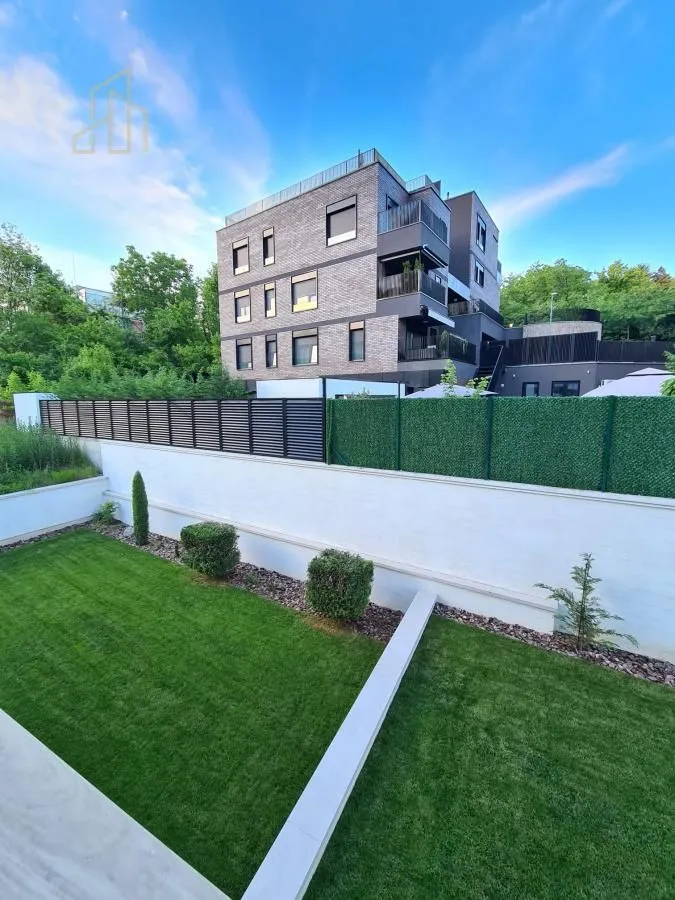 Sale, four bedroom apartment, 180m², Savski Venac, Beograd