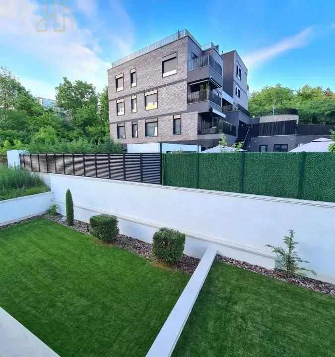 Sale, four bedroom apartment, 180m², Savski Venac, Beograd