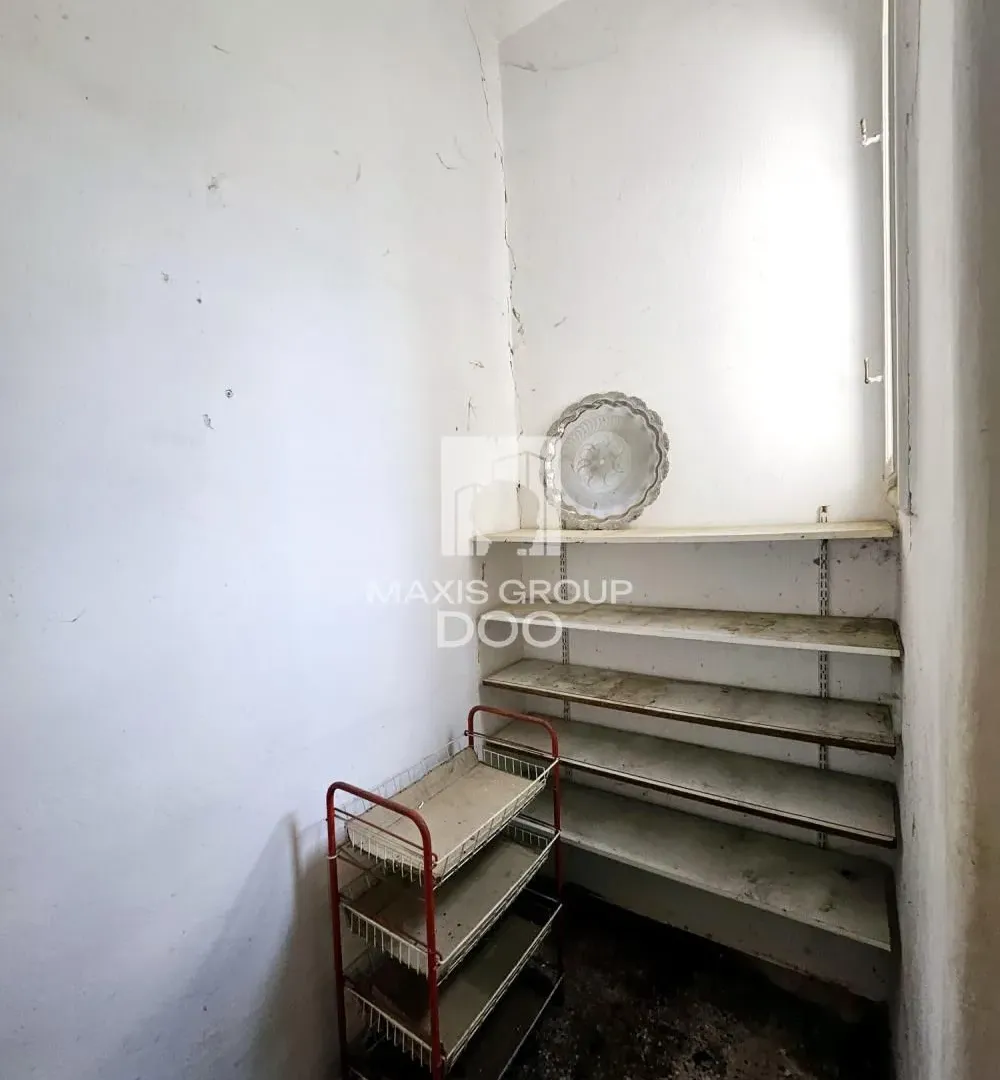Prodaja, trosoban stan, 77m², Stari Grad, Beograd