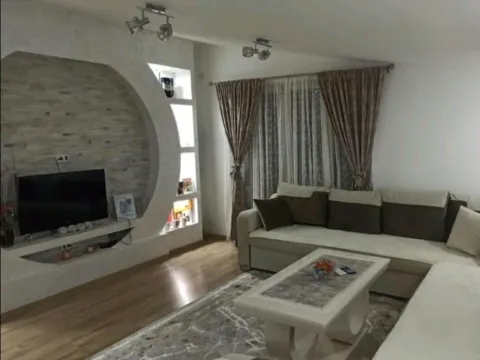 Izdavanje, kuća, 140m², Kokoti, Podgorica - image 7