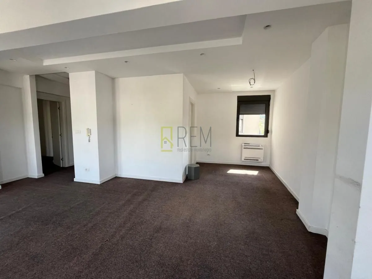 Rent, three bedroom apartment, 120m², Podgorica, Crna Gora