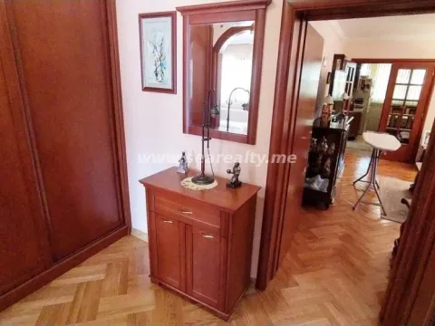 Sale, two bedroom apartment, 95m², Sveti Stefan, Budva - image 17
