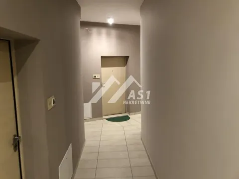 Izdavanje, jednosoban stan, 28m², Bulevar Evrope, Novi Sad Sve Podlokacije - image 6