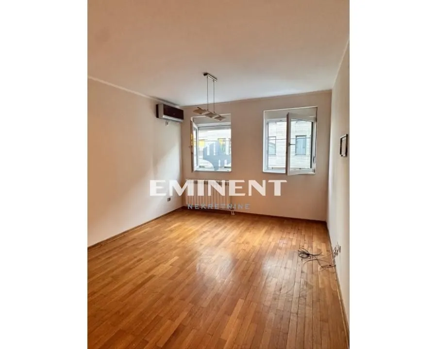 Izdavanje, trosoban stan, 67m², Lekino Brdo, Voždovac Sve Podlokacije