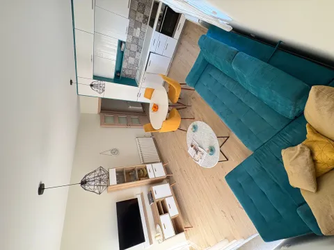 Rent, one bedroom apartment, 55m², Tivat, Crna Gora - image 3