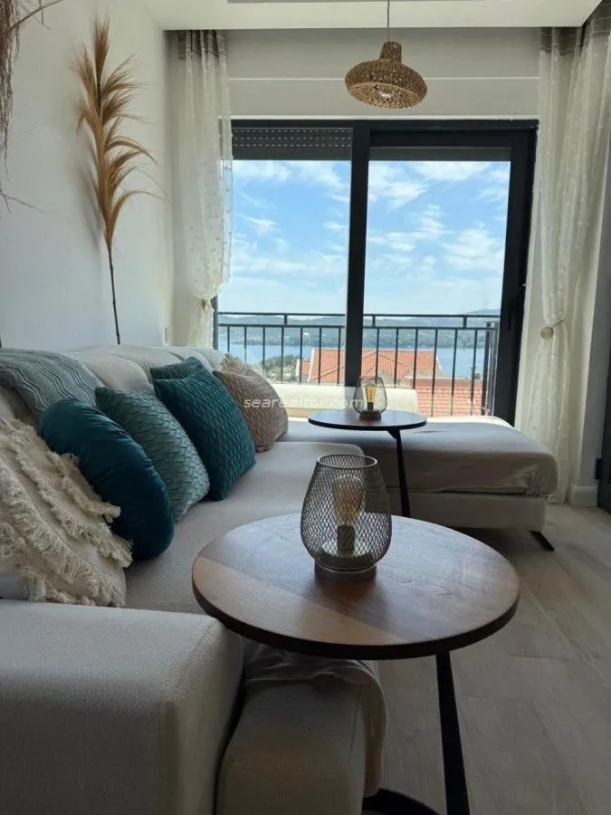 Prodaja, dvosoban stan, 47m², Tivat, Crna Gora