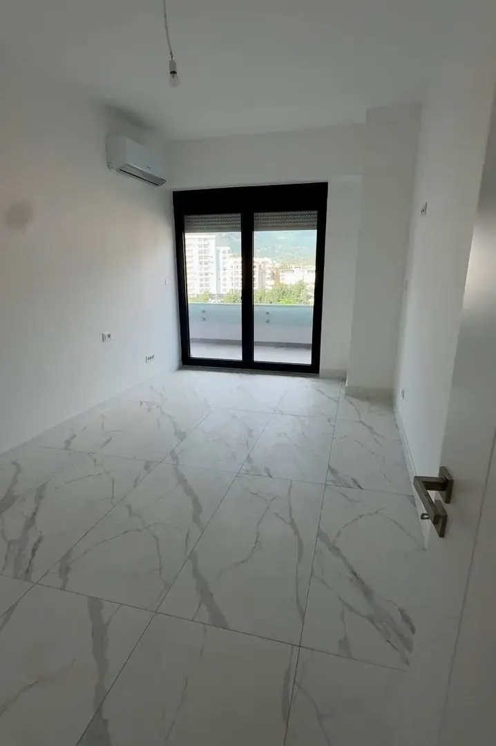 Prodaja, trosoban stan, 148m², Centar, Bar