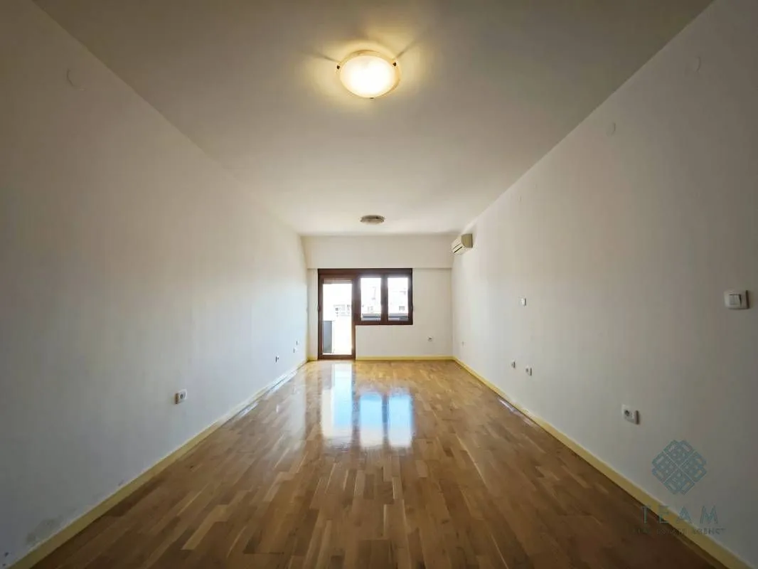 Prodaja, dvosoban stan, 82m², Preko Morače, Podgorica