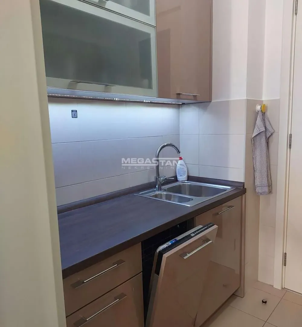 Rent, two bedroom apartment, 65m², Belvil, Beograd