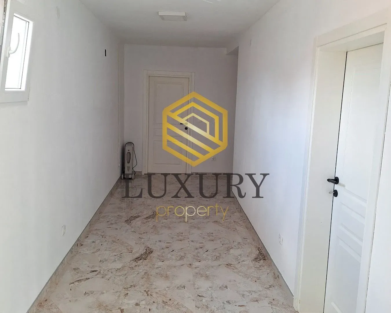 Izdavanje, kuća, 170m², Golubovci, Podgorica