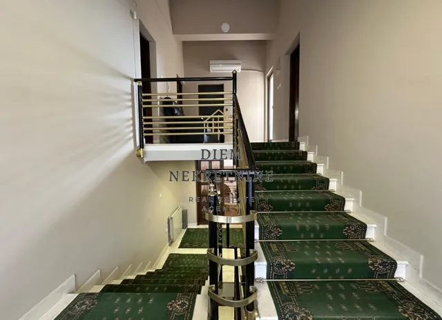 Rent, apartment, 280m², Gorica C, Podgorica