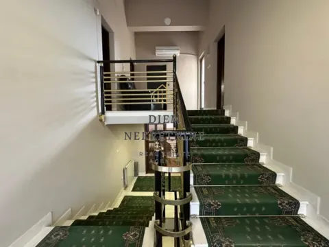 Rent, apartment, 280m², Gorica C, Podgorica - image 12