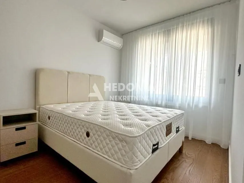 Izdavanje, dvosoban stan, 50m², Vračar Sve Podlokacije, Beograd