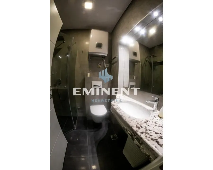 Rent, four bedroom apartment, 120m², Stari Grad, Beograd