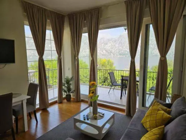 Prodaja, jednosoban stan, 41m², Prčanj, Kotor