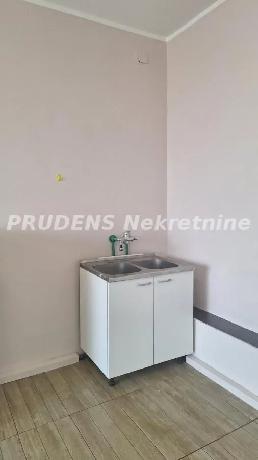 Izdavanje, poslovni prostor, 39m², Voždovac Sve Podlokacije, Beograd