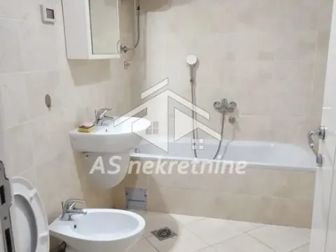 Izdavanje, trosoban stan, 94m², Lion, Zvezdara Sve Podlokacije - image 13