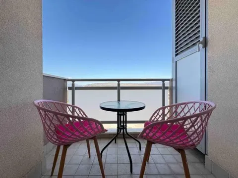 Izdavanje, garsonjera, 30m², City Kvart, Podgorica - image 1