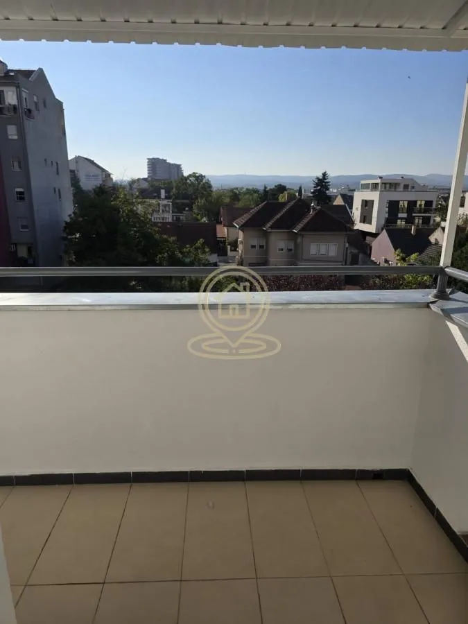 Prodaja, četvorosoban stan, 96m², Bulevar Evrope, Novi Sad Sve Podlokacije