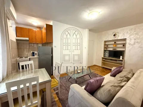 Rent, one bedroom apartment, 40m², Centar, Podgorica - image 4