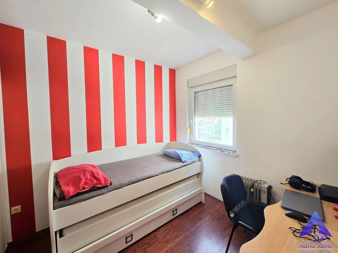 Sale, three bedroom apartment, 107m², Maine, Budva